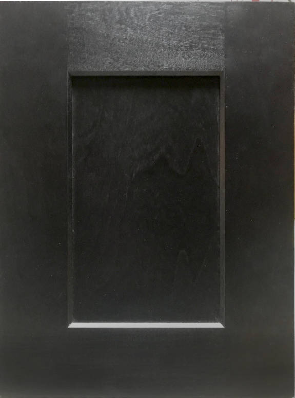 Black shaker sample door